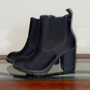 Simply Vera Vera Wang booties